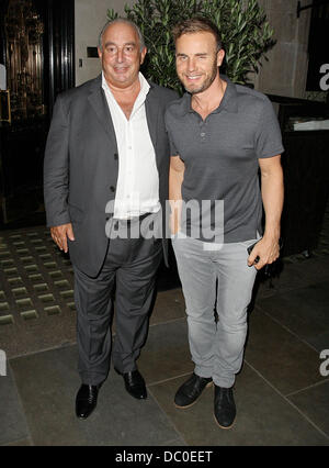 Gary Barlow laissant restaurant Scotts à Mayfair après restauration avec Sir Philip Green. Londres, Angleterre - 28.09.11 Banque D'Images