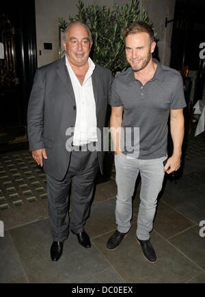 Gary Barlow laissant restaurant Scotts à Mayfair après restauration avec Sir Philip Green. Londres, Angleterre - 28.09.11 Banque D'Images