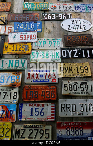 Plaques MONTÉES SUR MUR Banque D'Images