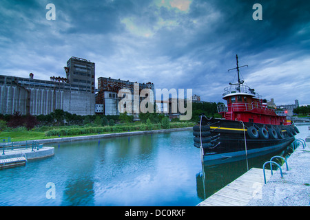 Panorama de Montréal au crépuscule avant l'orage. Banque D'Images