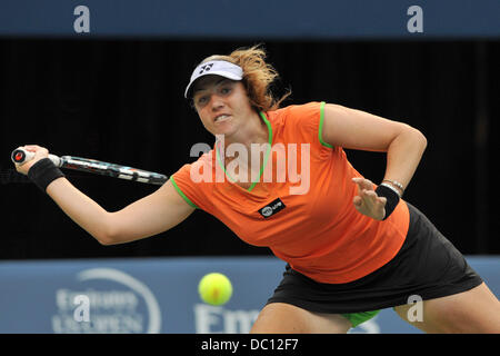 Toronto, Ontario, Canada. 6e août 2013. Toronto, Ontario, Canada, le 6 août 2013. Alisa Kleybanova (RUS) en action contre Eugenie Bouchard (CAN) en action au cours de la première ronde de la Coupe Rogers de l'ATA, au Centre Rexall, à Toronto, Ontario, Canada le 6 août. Bouchard a gagné 6-3, 6-1.Gerry Angus/CSM/Alamy Live News Banque D'Images