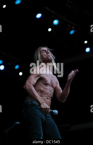 Berlin, Allemagne. Le 06 août, 2013. Iggy Pop & The Stooges sur scène à Zitadelle Spandau à Berlin, Allemagne, 06 août 2013. Photo : Lutz Mueller-Bohlen/dpa/Alamy Live News Banque D'Images