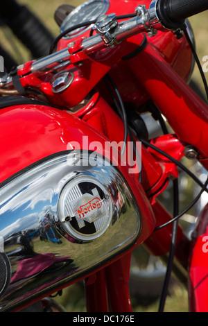 1958 Norton Dominator 99. Moto classique britannique Banque D'Images