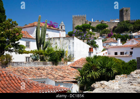 L'Europe, Portugal, Leiria, Obidos. Obidos, un des plus pittoresques villages médiévaux au Portugal, depuis le 12ème siècle. Banque D'Images