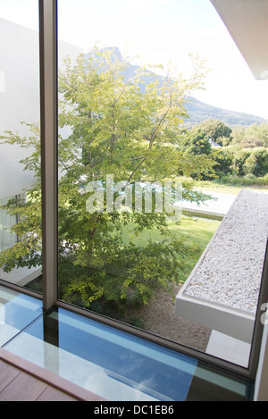 Vue sur piscine et sur la montagne Banque D'Images