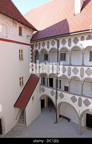 Veliki Tabor, forteresse et musée dans le nord-ouest de la Croatie, de pneumopathie interstitielle, cour du château médiéval datant du 12ème siècle Banque D'Images