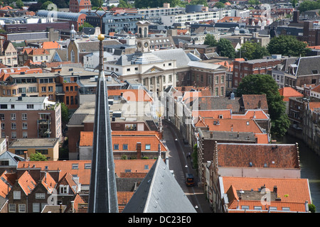 Vue sur les toits de bâtiments ville de Dordrecht, Pays-Bas Banque D'Images