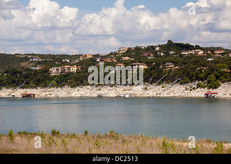 Austin, Texas - une extrême sécheresse au Texas a abaissé le niveau de l'eau dans le lac Travis de près de 60 pieds. Banque D'Images