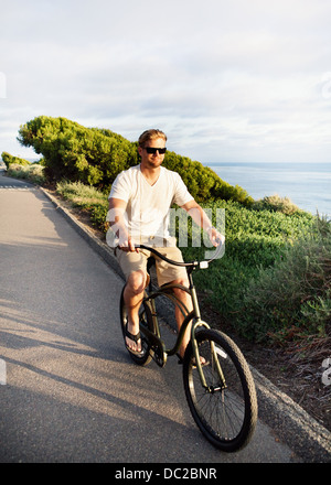 Homme à vélo Banque D'Images