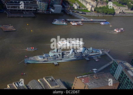 Vue aérienne de HMS Belfast (C35) cuirassé, Londres, Royaume-Uni Banque D'Images