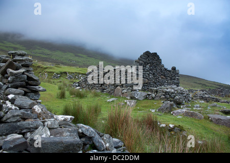 Village déserté Slievemore abandonné après la famine de la pomme de terre dans les années 1850, l'île d'Achill County Mayo Irlande République d'Irlande Banque D'Images