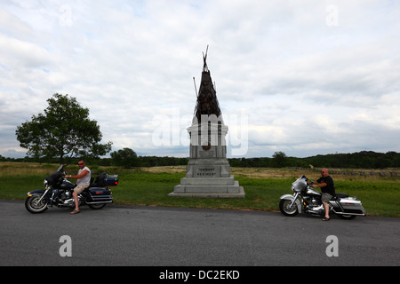 Les motards et Tammany Regiment monument situé sur le champ de bataille pendant la Semaine des motards, Gettysburg National Military Park, New Jersey, USA Banque D'Images