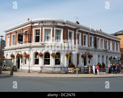 Pub crieur à Chester Cheshire UK Banque D'Images