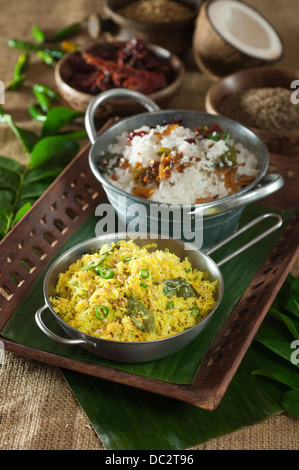 Thoran. La noix de coco et légumier Kerala Inde Banque D'Images