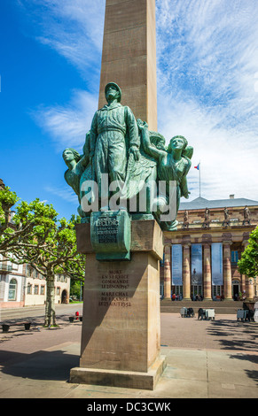 Strasbourg, le Maréchal Philippe Leclerc de Hautecloque Maréchal de France memorial, de l'opéra, place Broglie square, Alsace, France, Europe, Banque D'Images