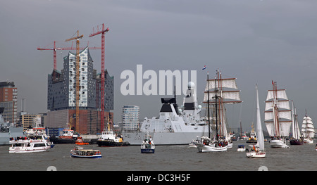 Hambourg, Allemagne. Le 9 mai 2013. Impressions de la 824. Anniversaire du port de Hambourg, Allemagne 2013 Banque D'Images