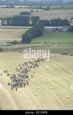 Flodden, Coldstream, Ecosse, Royaume-Uni. 8 août 2013. Flodden Semaine civique Coldstream Rideout, près de 500 disciples monté les champs croix passant le mémorial de Flodden. Coldstreamer Grant Campbell et gauche homme Liam Wallis et Colin Leifer droite à l'homme 2013 ride Flodden-out - 8 août 2013 Crédit : Rob Gray/Alamy Live News Banque D'Images