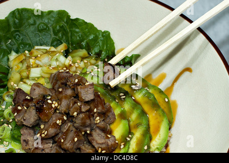 Authentic Japanese Food photographiés avec un flair américain contemporain.boeuf teriyaki plaque. Banque D'Images