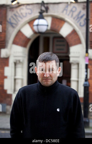 Paul Heaton au Kings Arms , Bloom Street , Salford . Paul a acheté la pub où il avait l'habitude de voir en tant que client . Banque D'Images