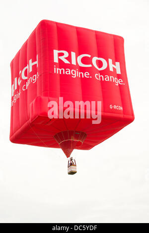 Bristol, Royaume-Uni. 8 août 2013. Laissant le ballon Ricoh Arena. Crédit : David Hammant/Alamy Live News Banque D'Images