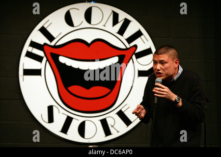 La ville de comédien de l'année Awards au Comedy Store, Deansagate serrures. Eddie Hoo gagnant lors de sa routine. Banque D'Images