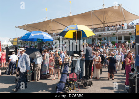 Oncourse les bookmakers et le boîtier est Gordon Banque D'Images