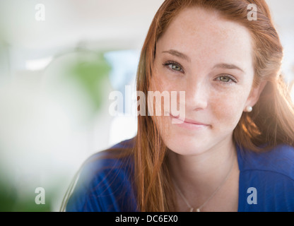 Portrait of teenage girl (14-15) Banque D'Images