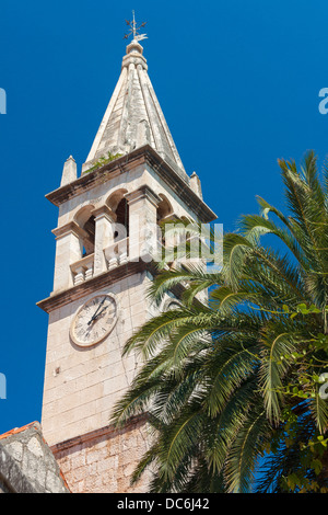 L'église Sainte Marie à Splitska village sur l'île de Brač, Croatie Banque D'Images