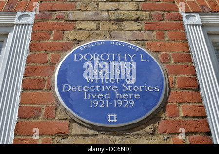 Dorothy L. Sayers blue plaque commémorative en grand James Street, Bloomsbury, London, UK Banque D'Images