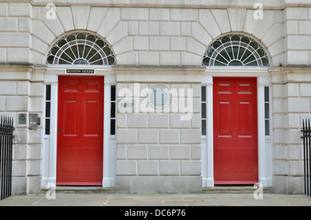 Maison de Boston, l'ancienne maison de l'architecte Robert Adam à Fitzroy Square, Fitzrovia, Londres, Royaume-Uni. Banque D'Images