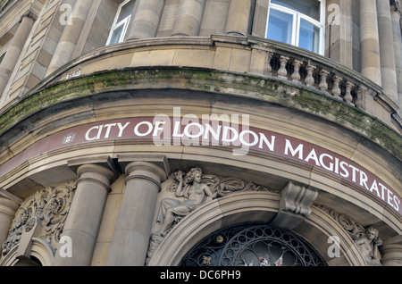 Ville de London Magistrates' Court à la reine Victoria Street, London, UK Banque D'Images