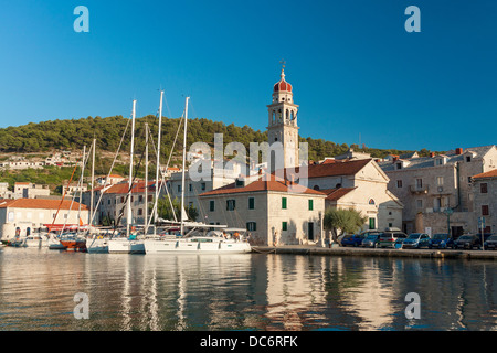 Pučišća sur l'île de Brač, Croatie Banque D'Images