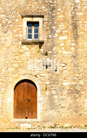 Dans les locaux de moine du mur occidental du monastère d'Arkadi - Crète, Grèce Banque D'Images