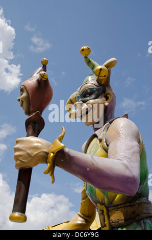 La Louisiane, La Nouvelle-Orléans. Statue de farceur de Mardi Gras. Banque D'Images