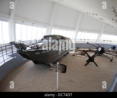 Engins de débarquement amphibie de canard à Utah Beach, Musée de Normandie, France. Banque D'Images