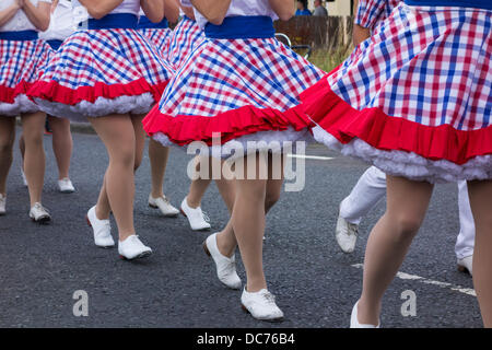 Billingham, Cleveland, au Royaume-Uni. 10 août, 2013. La montagne de la Bailey Cloggers USA au défilé d'ouverture à la 49e Festival International de Folklore de Billingham World Dance. Banque D'Images