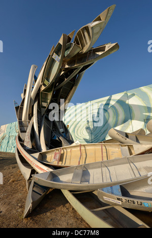 Vague de canoë sculpture, par Christopher Fennell, dans la région de Lewiston, Idaho. Banque D'Images