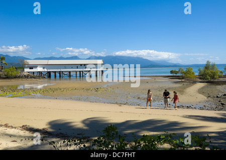 Sucre historique sur la construction du quai d'admission Dickson - Port Douglas - Le Nord du Queensland - Australie Banque D'Images