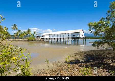 Sucre historique sur la construction du quai d'admission Dickson - Port Douglas - Le Nord du Queensland - Australie Banque D'Images