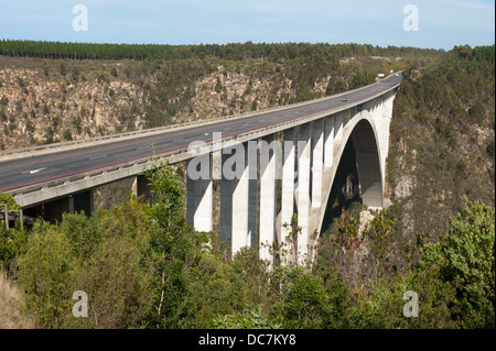 Bloukrans Bridge au-dessus de la rivière Bloukrans, Garden Route, South Africa Banque D'Images