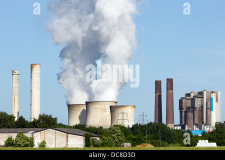 Brown coal power plant Banque D'Images