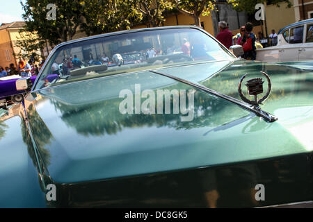 Senigallia, Italie. 10 août, 2013. Jamboree d'été 6e jour [International Festival 60's revival Rock & Roll] VIEUX USA parade Voiture à Senigallia, Italie le Aug 10, 2013. Credit : Valerio Agolino/Alamy Live News Banque D'Images