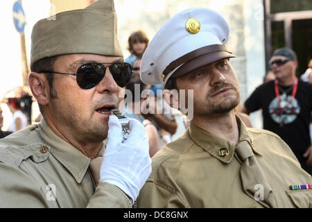 Senigallia, Italie. 10 août, 2013. Jamboree d'été 6e jour [International Festival 60's revival Rock & Roll] VIEUX USA parade Voiture à Senigallia, Italie le Aug 10, 2013. Credit : Valerio Agolino/Alamy Live News Banque D'Images