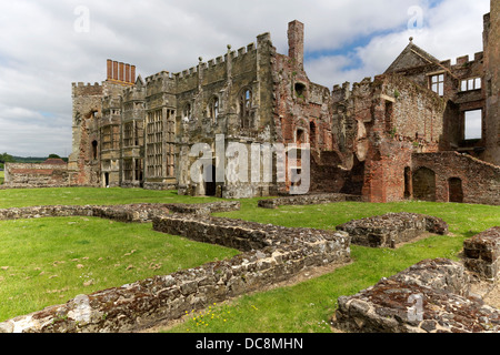 Cowdray ruines, Midhurst Banque D'Images