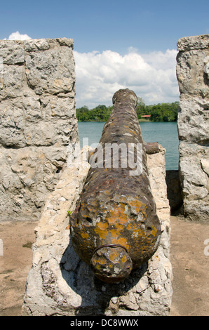 Rio Dulce, Guatemala, Castillo de San Felipe de Lara (aka Castillo de San Felipe). Fort colonial espagnol. Ancienne forteresse Cannon. Banque D'Images