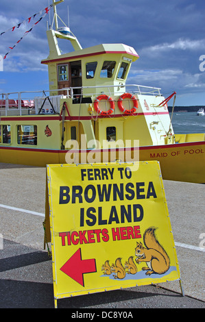 L'île de Brownsea, bateau de croisière, le quai, Poole, Dorset, Angleterre, Royaume-Uni Banque D'Images