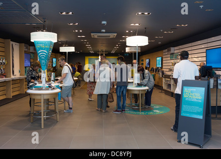 EE (tout partout) - Mobile Phone Store - Intu Shopping centre - Watford Banque D'Images