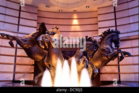 Les chevaux d'Helios Fontaine Piccadilly Londres UK Banque D'Images