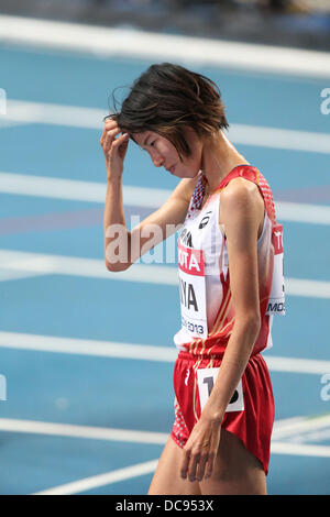 Moscou, Russie. 11 août 2013. Hitomi Niiya du Japon réagit après le women's 10000 mètres à la 14e finale des Championnats du monde d'athlétisme dans le stade Luzhniki de Moscou, en Russie. Credit : Takashi Okui/AFLO/Alamy Live News Banque D'Images