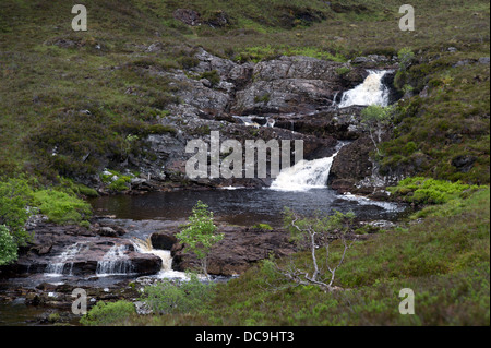 Chutes d'eau près de Fain Bridge Dundonnell Ecosse Banque D'Images